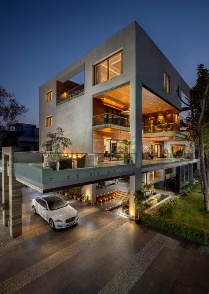 Design Deconstruct When Design and Technology come together to enhance the Interiors!